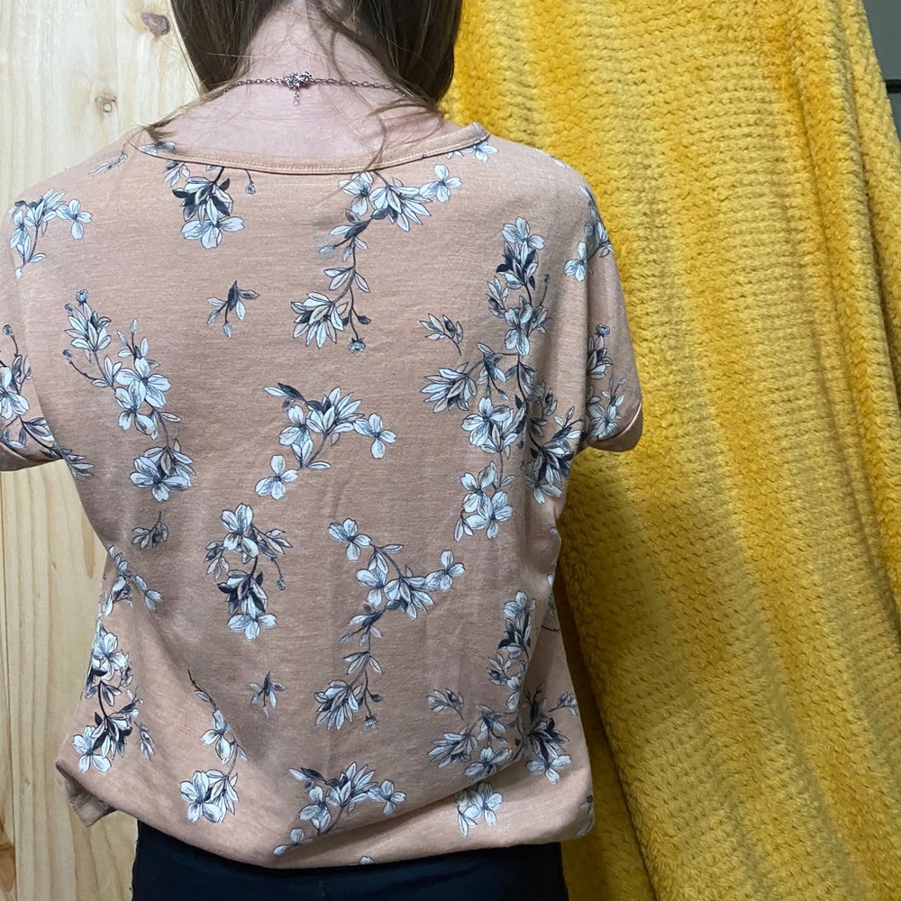 Floral top - Picture 7 of 9